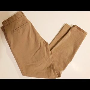 Khakis by Gap Broken-In Straight Size 2
